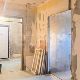 Продажа 3-комн квартиры на вторичном рынке Индустриальный пр-кт,  д. 27