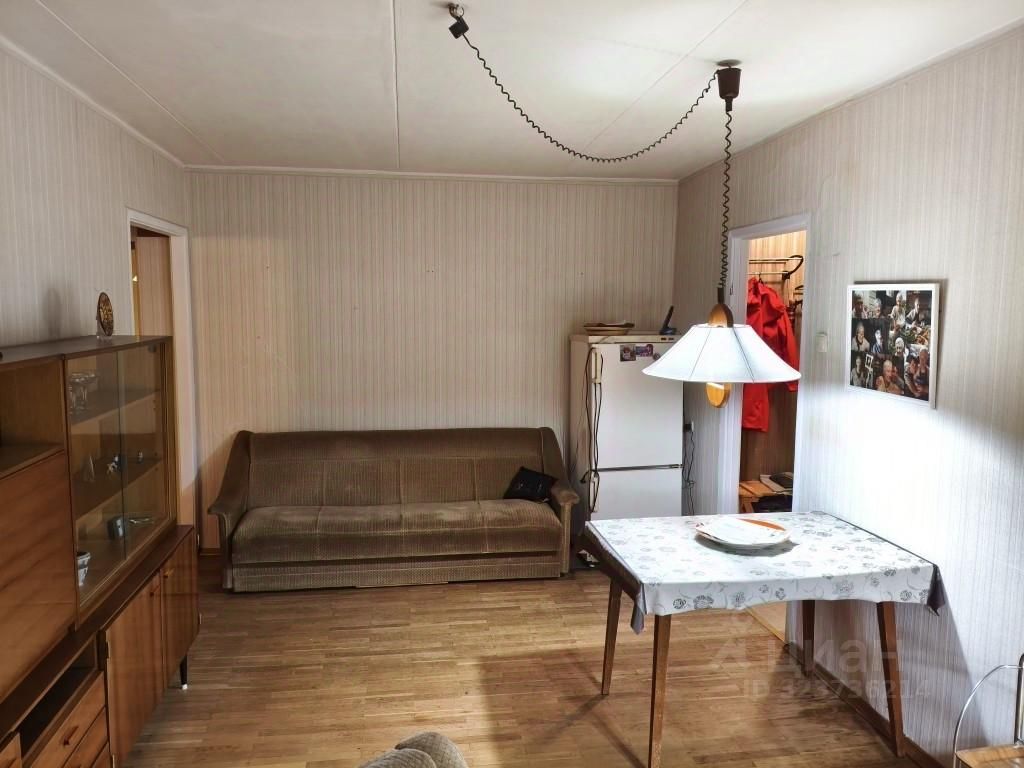 Продажа 3-комн квартиры на вторичном рынке Ломоносов, Александровская улица, 36а