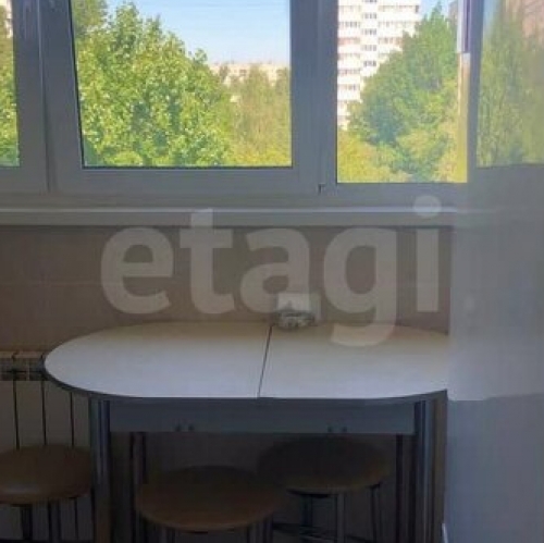 4-комн квартира Стойкости ул,  д. 27