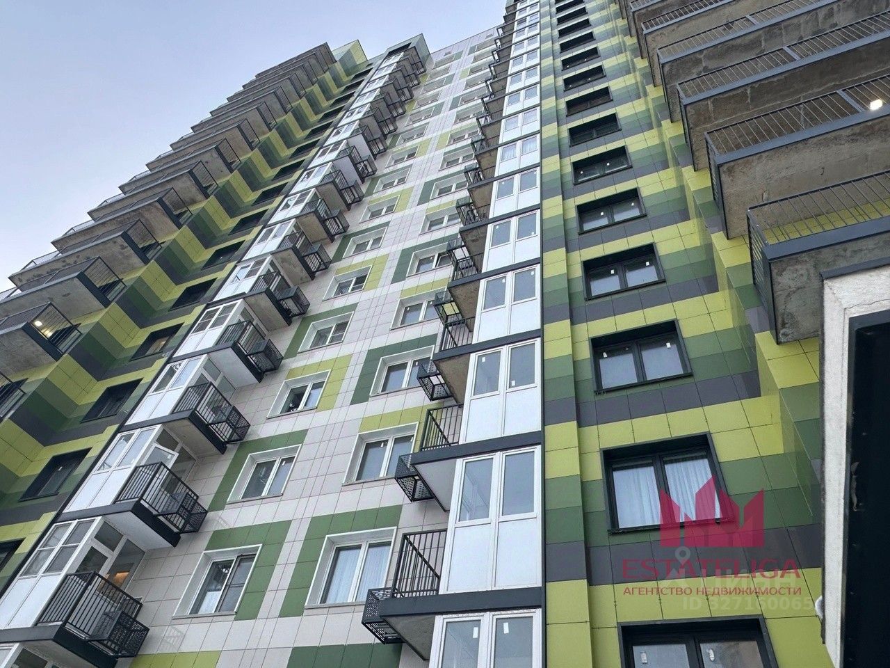 Продажа 3-комн квартиры на вторичном рынке Развилка п,  д. 31В