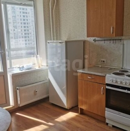 Продажа 1-комн квартиры на вторичном рынке улица Оптиков,  д. 45 к1
