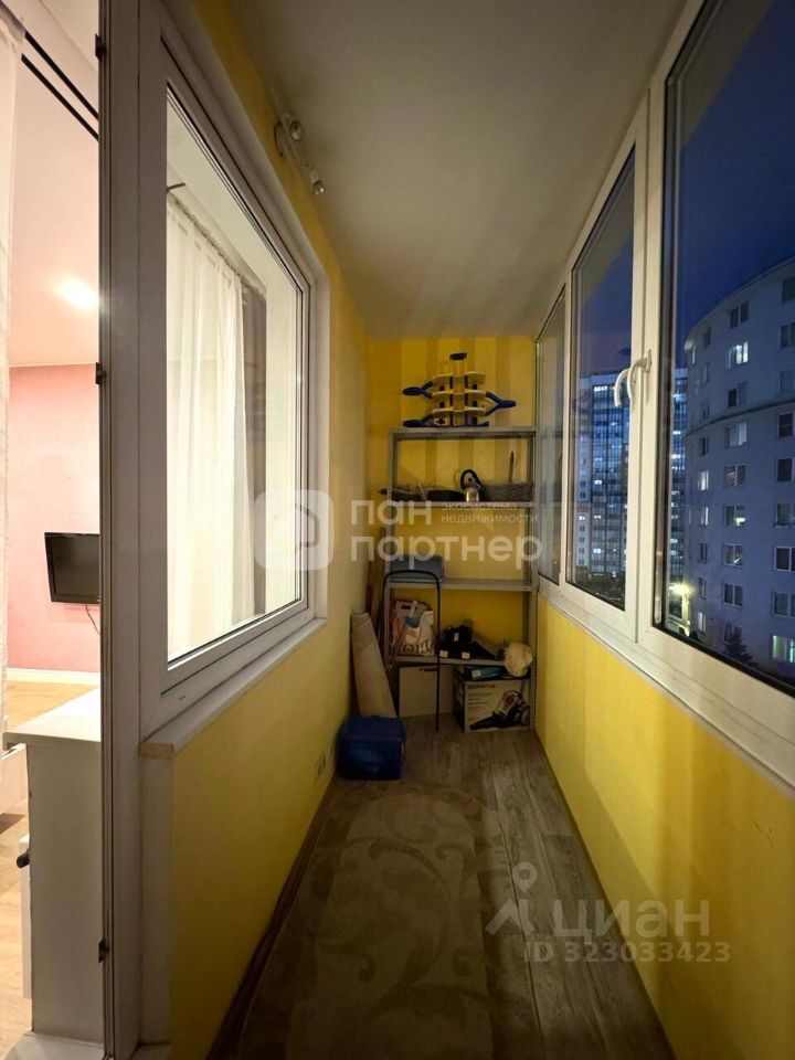 Продажа 3-комн квартиры на вторичном рынке Южный мкр, улица Доктора Сотникова, 3
