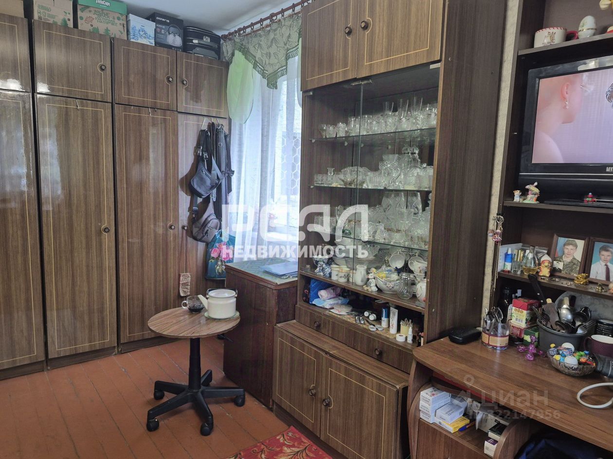 Продажа комнаты Гатчина, улица Крупской, 4