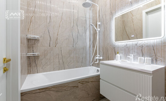 Продажа 2-комн квартиры на вторичном рынке Челюскина ул,  д. 10 с1