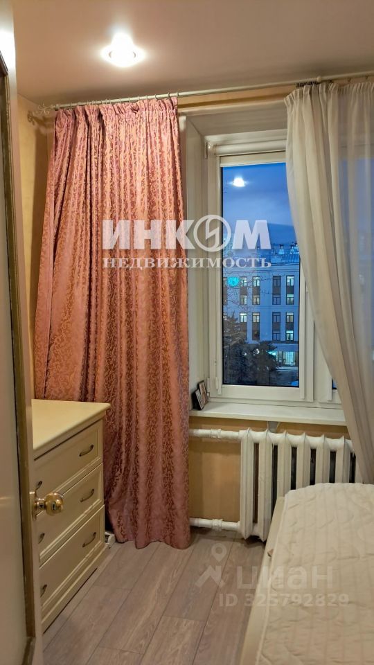 Продажа 2-комн квартиры на вторичном рынке улица Саляма Адиля, 1/46