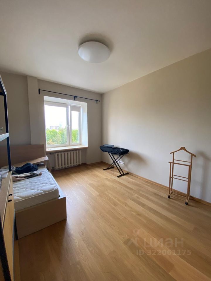 Продажа 3-комн квартиры на вторичном рынке 2-я Алексеевская улица, 7