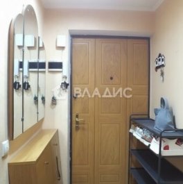 Продажа 1-комн квартиры на вторичном рынке 5-й микрорайон, Советская улица,  д. 20