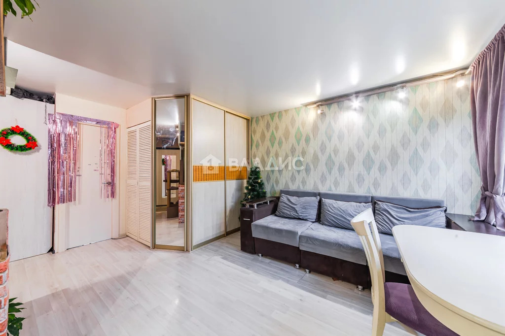 Продажа 3-комн квартиры на вторичном рынке ул. Червонного Казачества,  д. 22