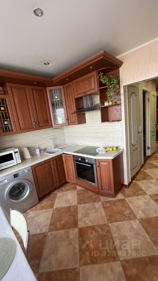 Продажа 2-комн квартиры на вторичном рынке Лобня, улица Физкультурная, 8