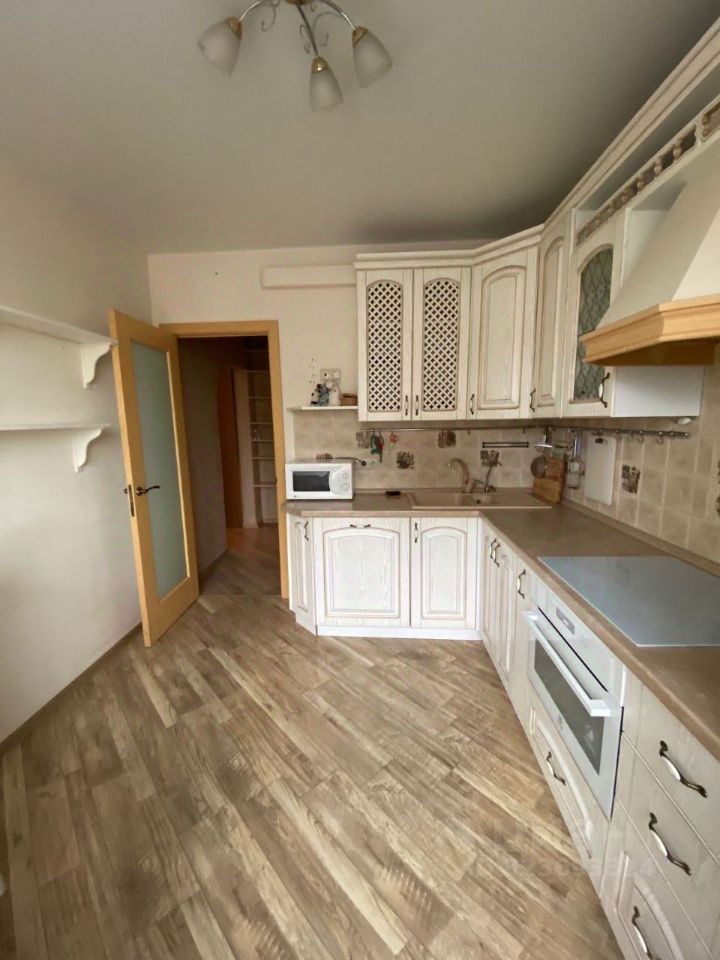 Продажа 2-комн квартиры на вторичном рынке улица Главмосстроя, 22к1