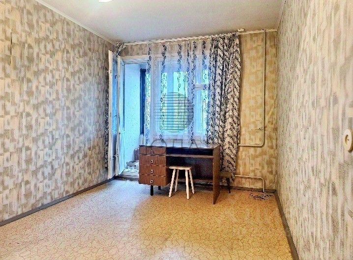 Продажа 3-комн квартиры на вторичном рынке Школьная улица, 126к2