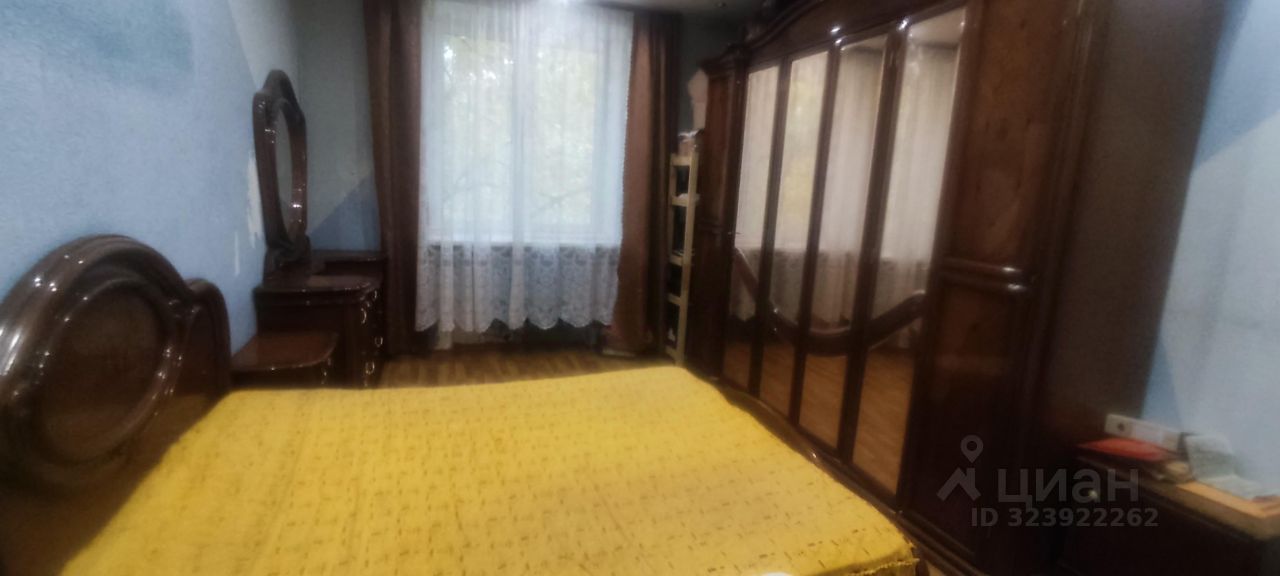 Продажа 3-комн квартиры на вторичном рынке улица Михайлова, 17