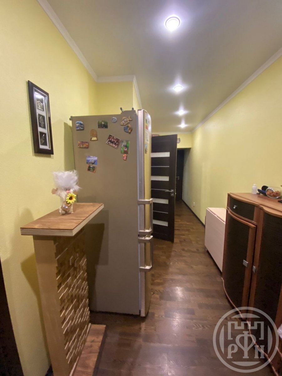 Продажа 3-комн квартиры на вторичном рынке Сестрорецк г., Володарского ул. ,  д. 52