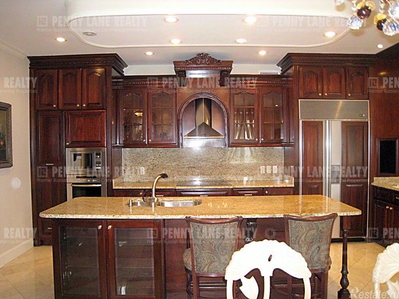 Аренда 4-комн квартиры на вторичном рынке Колобовский 1-й пер,  д. 18