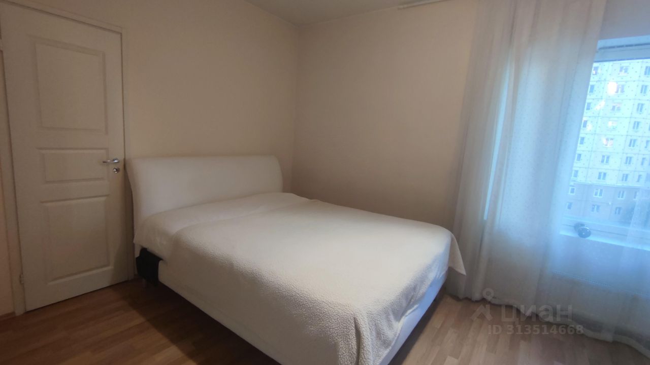 Продажа 2-комн квартиры на вторичном рынке Богатырский проспект, 60к1