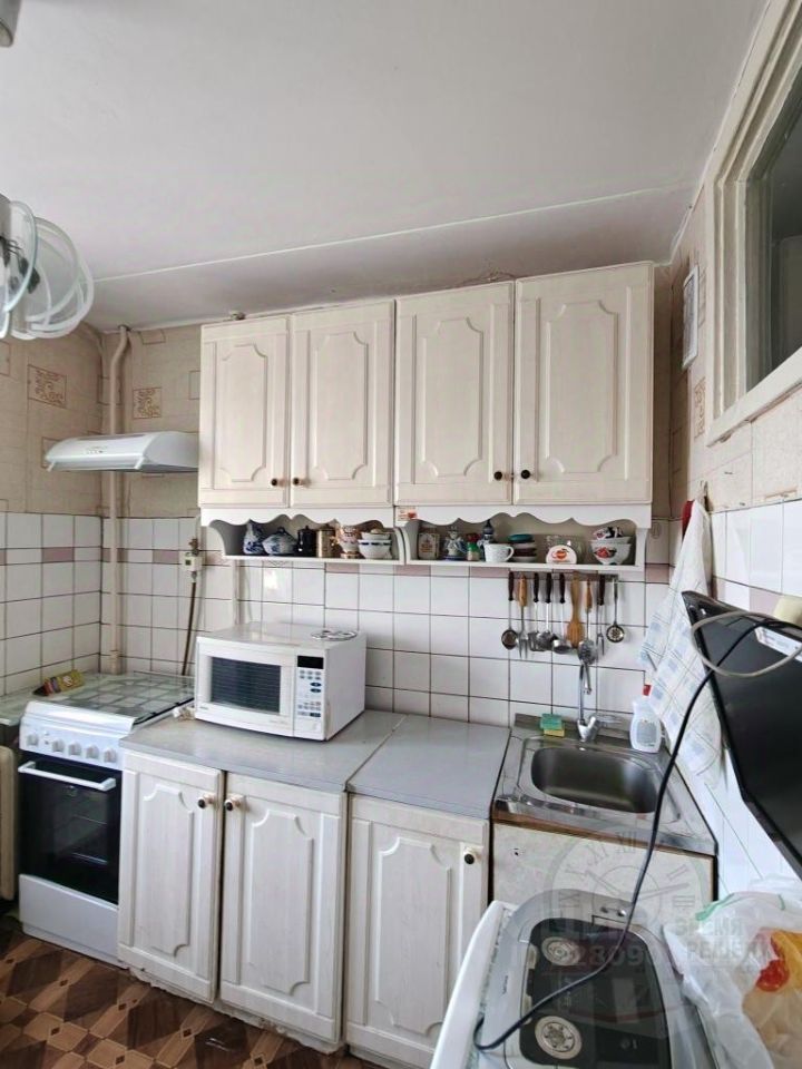Продажа 2-комн квартиры на вторичном рынке Королев, проспект Королева, 8а