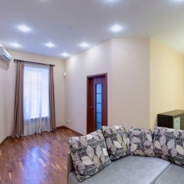 Продажа 2-комн квартиры на вторичном рынке улица Оружейника Фёдорова,  д. 4