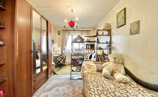 Продажа 3-комн квартиры на вторичном рынке Пулковское шоссе,  д. 13 к4