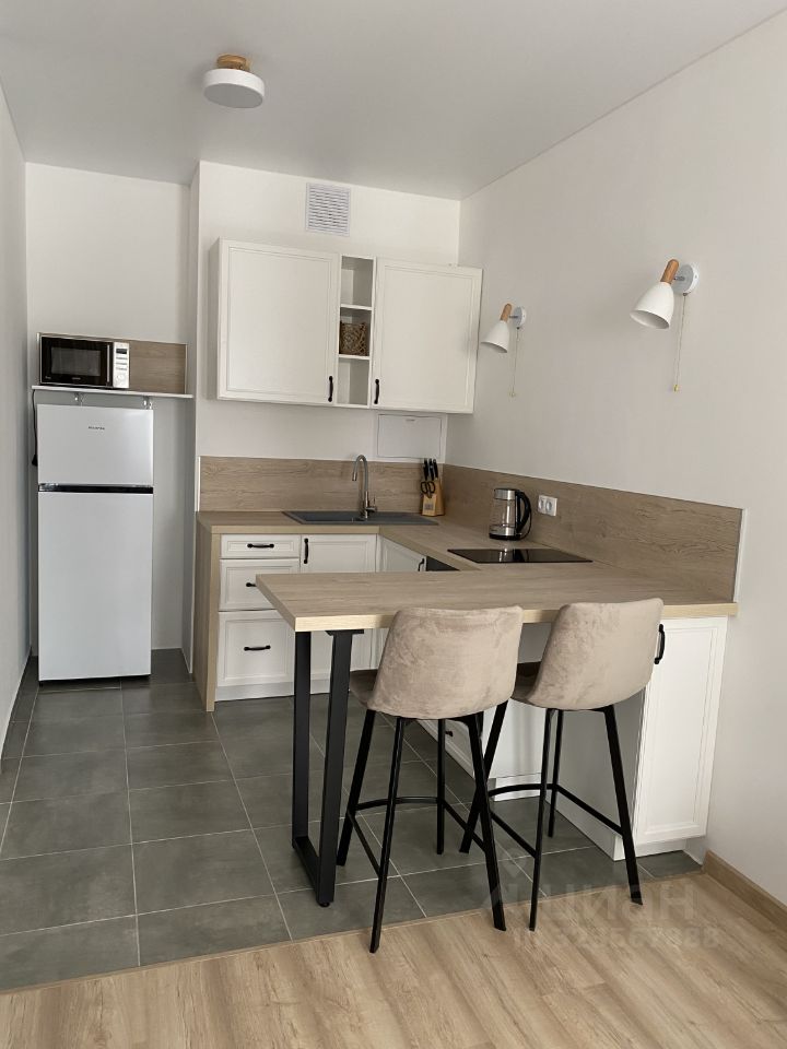 Аренда 1-комн квартиры на вторичном рынке Отрадное пгт, улица Лесная, 19к4