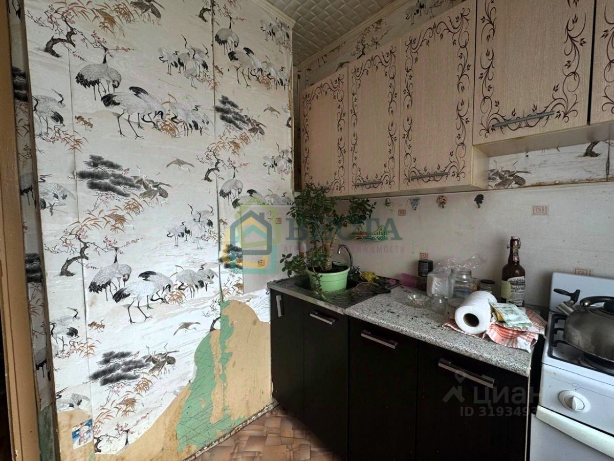 Продажа 3-комн квартиры на вторичном рынке пос. Курск, 6