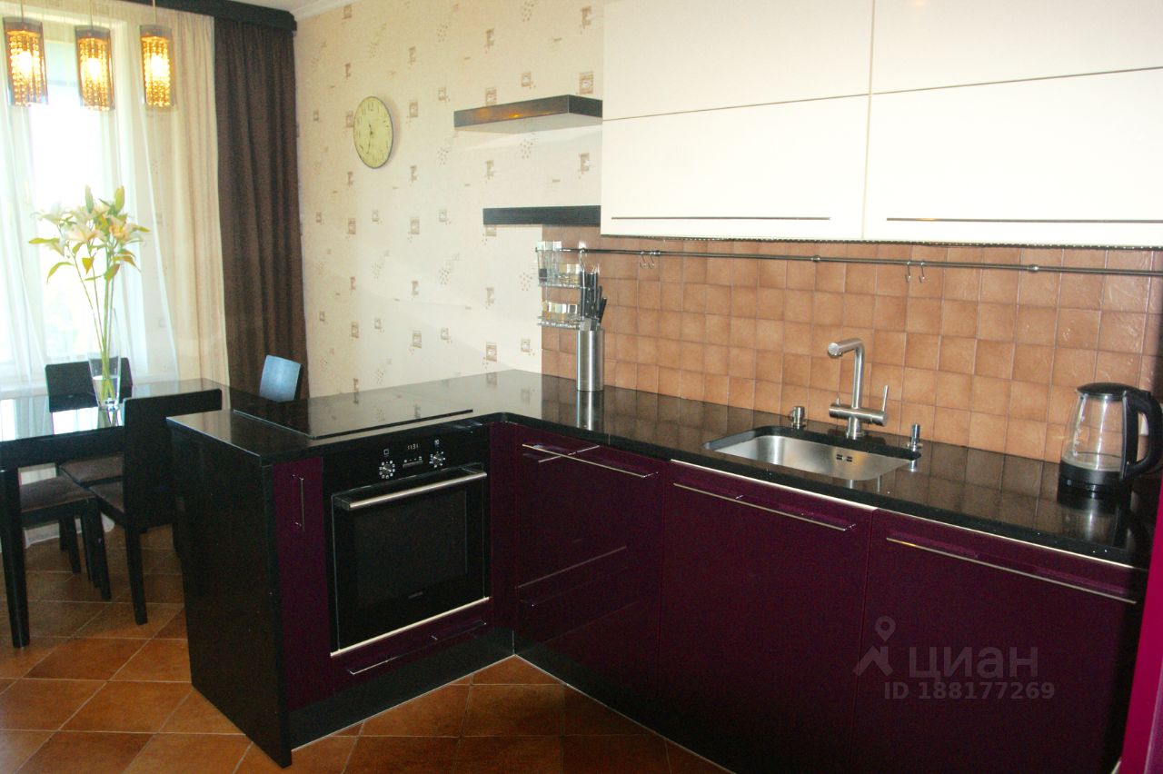 Продажа 2-комн квартиры на вторичном рынке Велтон Парк Новая Сходня мкр, д. Подолино