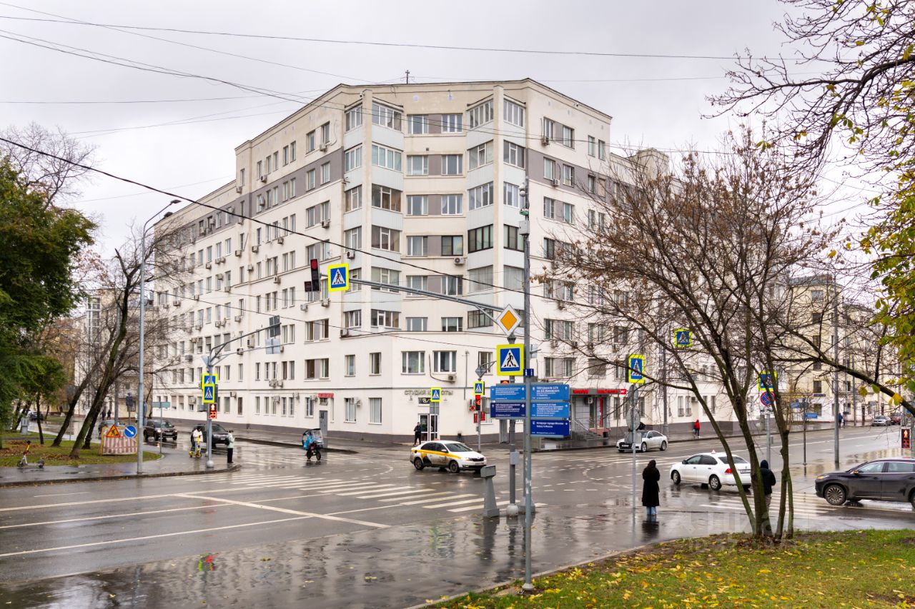 Продажа 2-комн квартиры на вторичном рынке 1-я Дубровская улица, 8/12