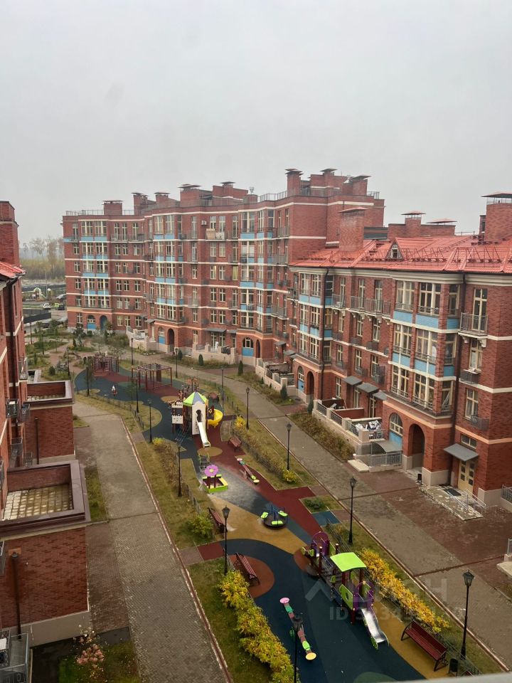 Продажа 3-комн квартиры на вторичном рынке с. Николо-Урюпино, улица Сергея Жадобкина, 2к2