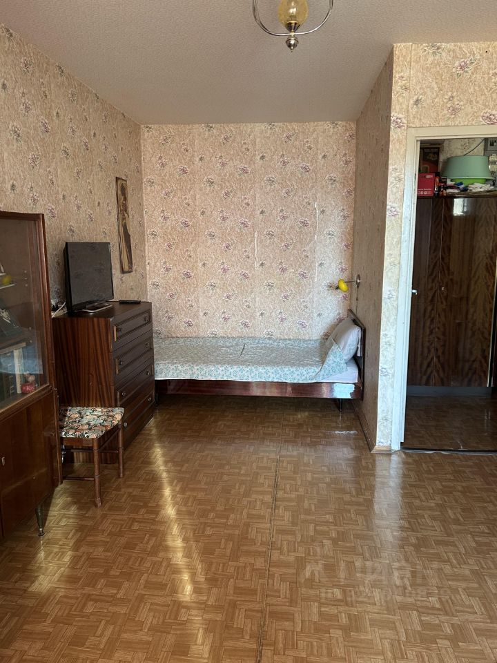 Продажа 1-комн квартиры на вторичном рынке Богатырский проспект, 61К1