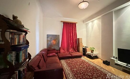 Продажа 5-комн квартиры на вторичном рынке Сверчков пер,  д. 8,  к. 1