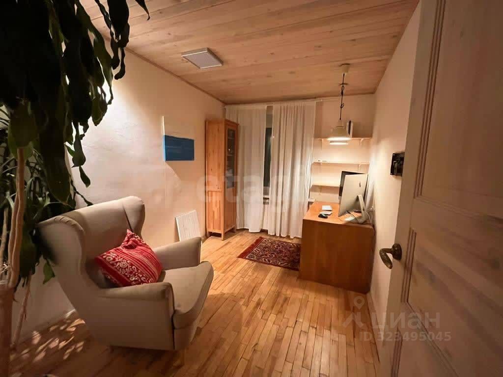 Продажа 4-комн квартиры на вторичном рынке Пушкин, улица Генерала Хазова, 10