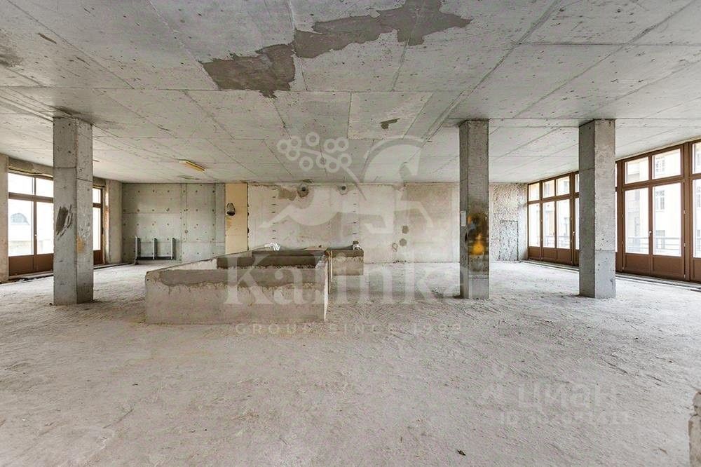 Продажа 4-комн квартиры на вторичном рынке Большой Левшинский переулок, 11