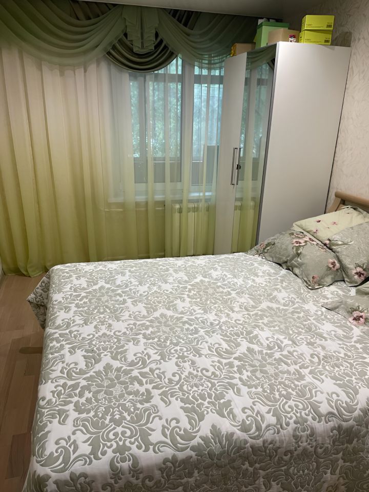 Продажа 2-комн квартиры на вторичном рынке улица Сталеваров, 14К2