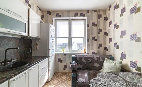 Продажа 1-комн квартиры на вторичном рынке Индустриальный пр-кт,  д. 12