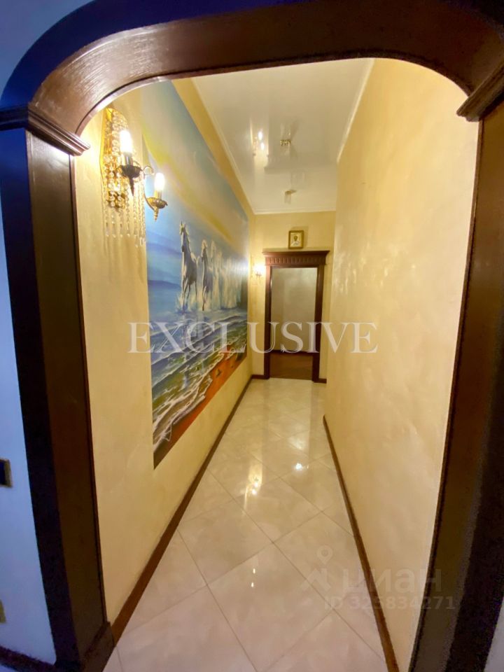 Продажа 3-комн квартиры на вторичном рынке улица Коштоянца, 20К3