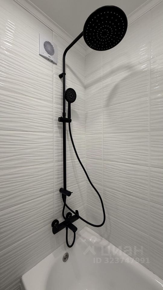 Продажа 2-комн квартиры на вторичном рынке улица Юных Ленинцев, 92