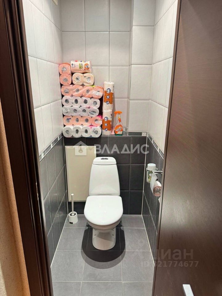 Продажа 1-комн квартиры на вторичном рынке Гатчина, проспект 25 Октября, 69к1