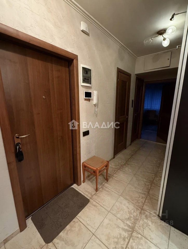 Продажа 3-комн квартиры на вторичном рынке бульвар Матроса Железняка, 33К1