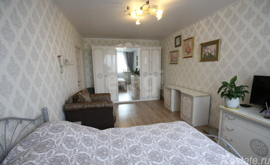 Продажа 4-комн квартиры на вторичном рынке ул Борисовские Пруды,  д. 48,  к. 1