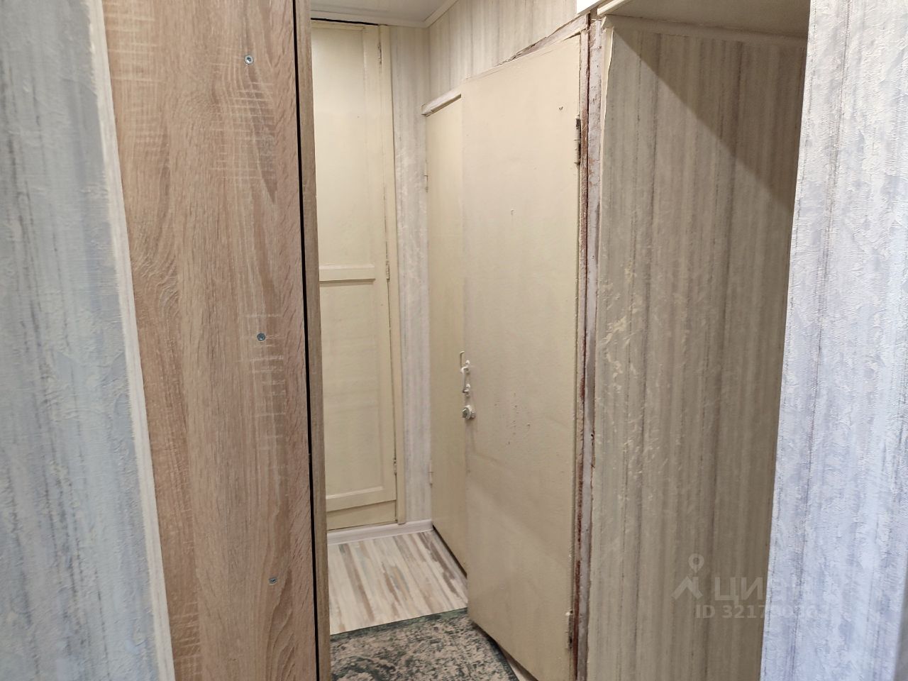 Продажа 1-комн квартиры на вторичном рынке пос. Саперное, улица Школьная, 10