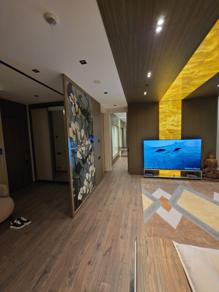 Продажа 2-комн квартиры на вторичном рынке 1-й Красногвардейский проезд, 22с2