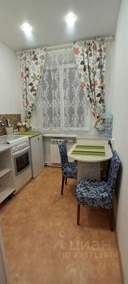 Продажа 1-комн квартиры на вторичном рынке пос. Ушаки, 3