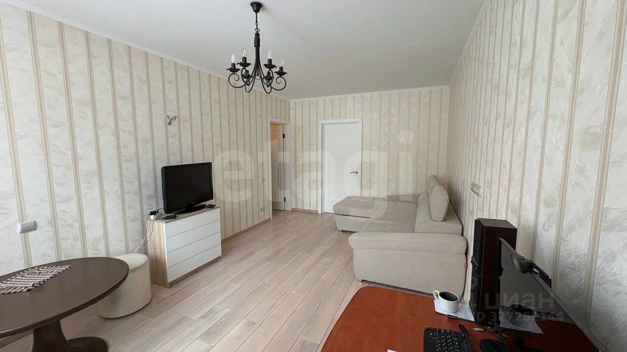 Продажа 2-комн квартиры на вторичном рынке улица Бестужевых, 25А