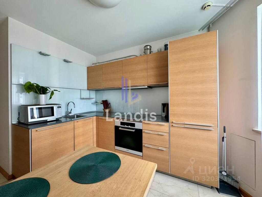 Продажа 2-комн квартиры на вторичном рынке Загородное шоссе, 8К2