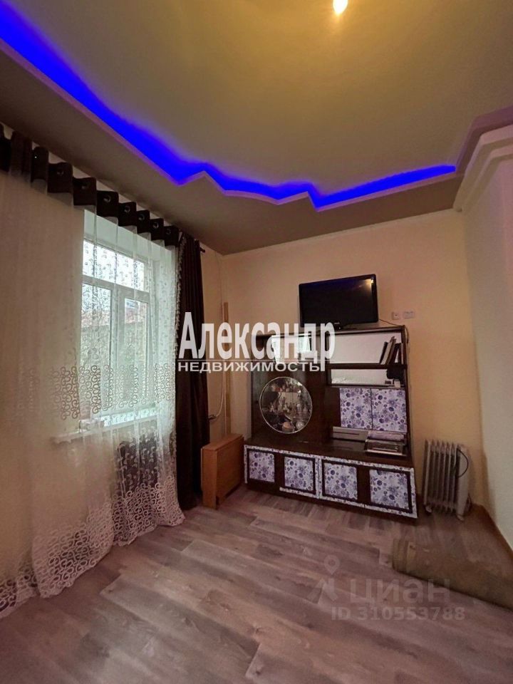 Продажа 2-комн квартиры на вторичном рынке пос. Суходолье, улица Центральная, 2