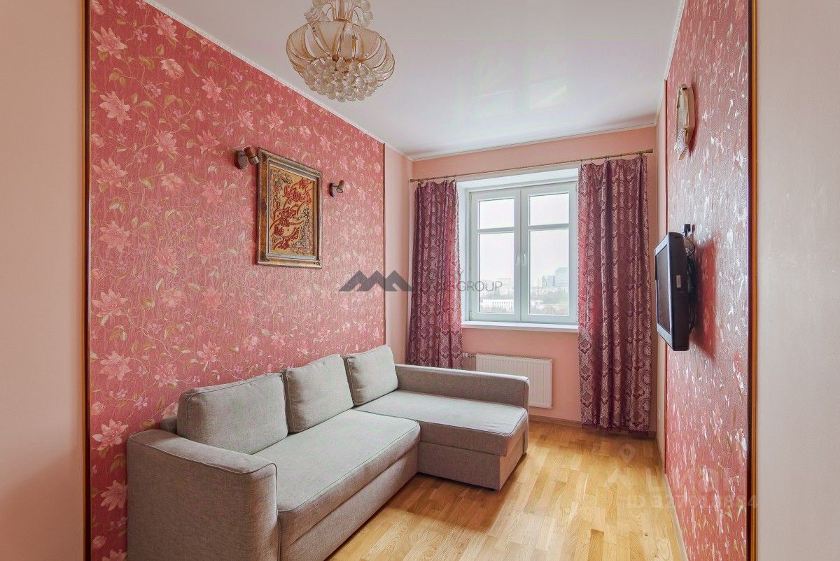 Продажа 5-комн квартиры на вторичном рынке проспект Маршала Жукова, 78