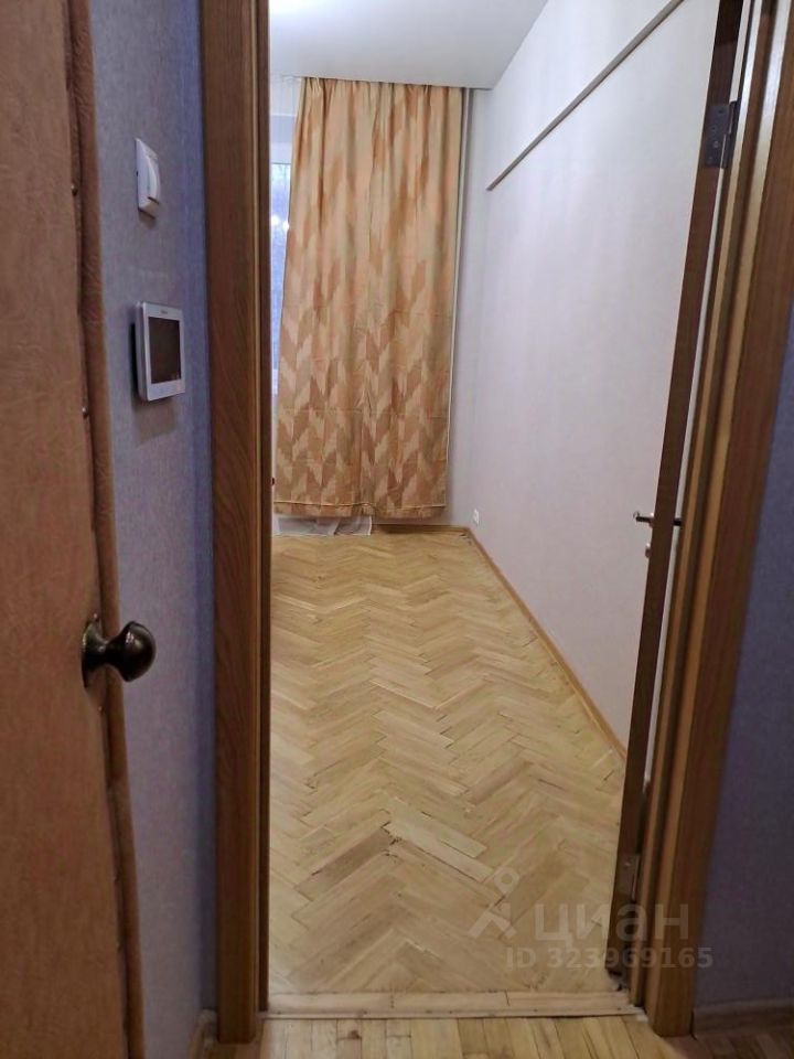 Аренда 3-комн квартиры на вторичном рынке Смоленский бульвар, 1/2