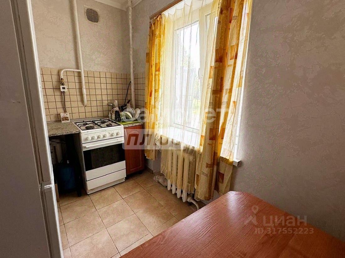 Продажа 2-комн квартиры на вторичном рынке с. Стремилово, улица Мира, 2