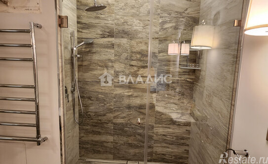 Продажа 4-комн квартиры на вторичном рынке Еропкинский переулок,  д. 11