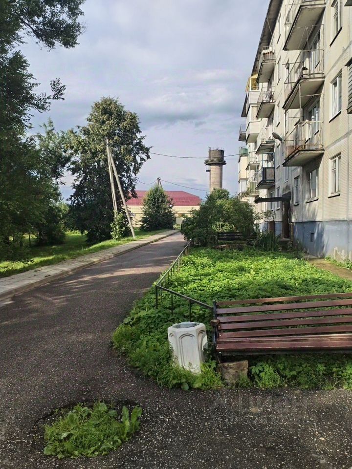 Продажа 2-комн квартиры на вторичном рынке пос. Володарское, 1