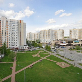 Продажа 3-комн квартиры на вторичном рынке улица Адмирала Лазарева,  д. 19